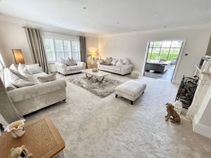 Lounge- click for photo gallery